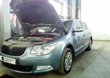 Skoda Superb 2gen 1.8 TSI AT (152 л. с.) 2010