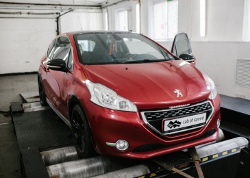 Peugeot 208 GTI 1.6 MT (200 л.с.) 2014