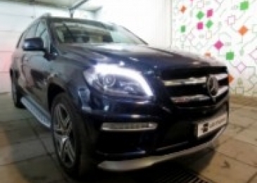 Чип-тюнинг с отключением и удалением катализаторов на Mercedes-Benz GL63 AMG 5.5 557hp 2015 года выпуска