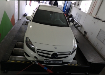 Mercedes Benz A-klasse A180 2014 1.6t 122 Hp